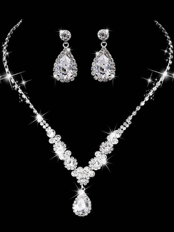 Glänzendes Halsketten-Ohrring-Set mit Stein im Birnenschliff